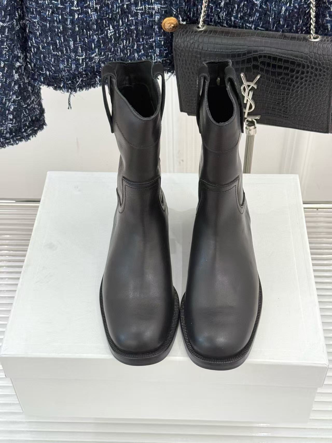 CEL1NE 高品質レザーアンクルブーツ【50％割引+送料無料】