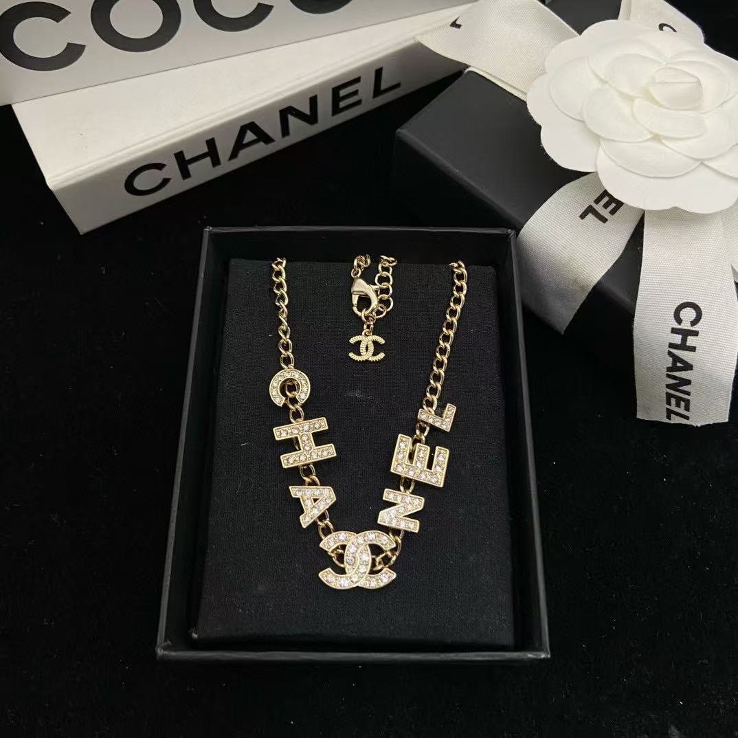 CHANE1 ダブルC ダイヤモンド レターネックレス【50％割引+送料無料】