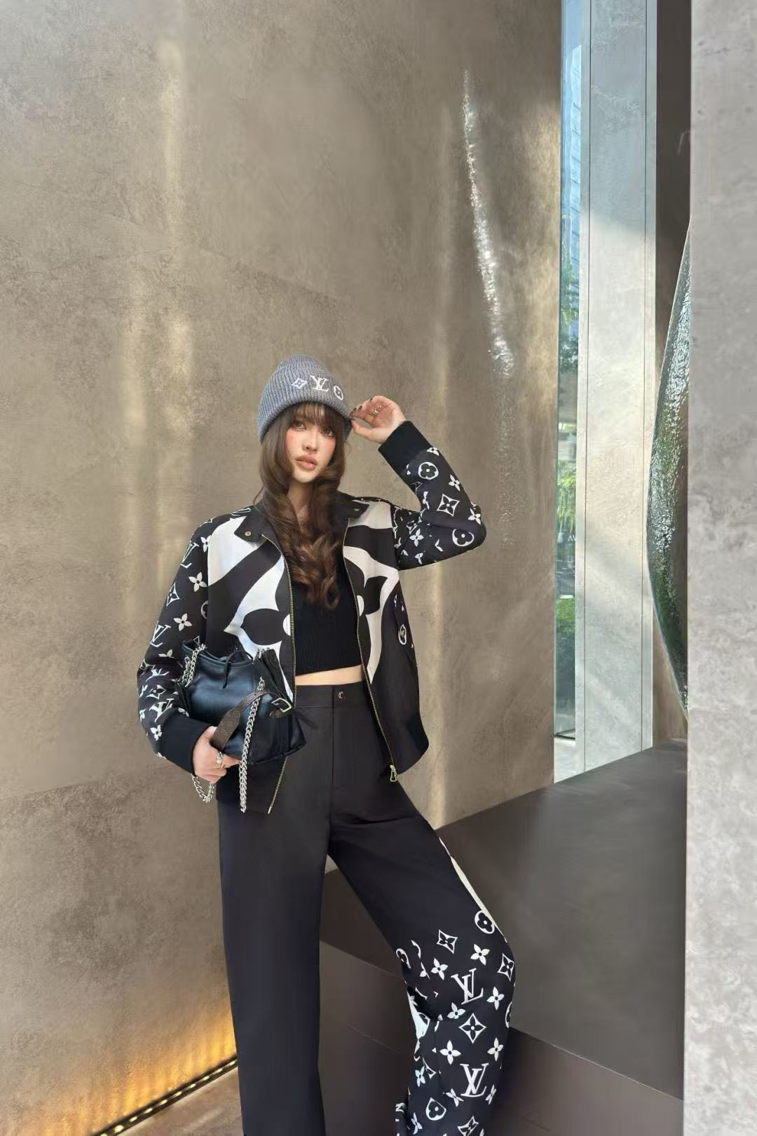 LV四つ葉のクローバープリントジッパートップ+パンツツーピースセット【50％割引+送料無料】