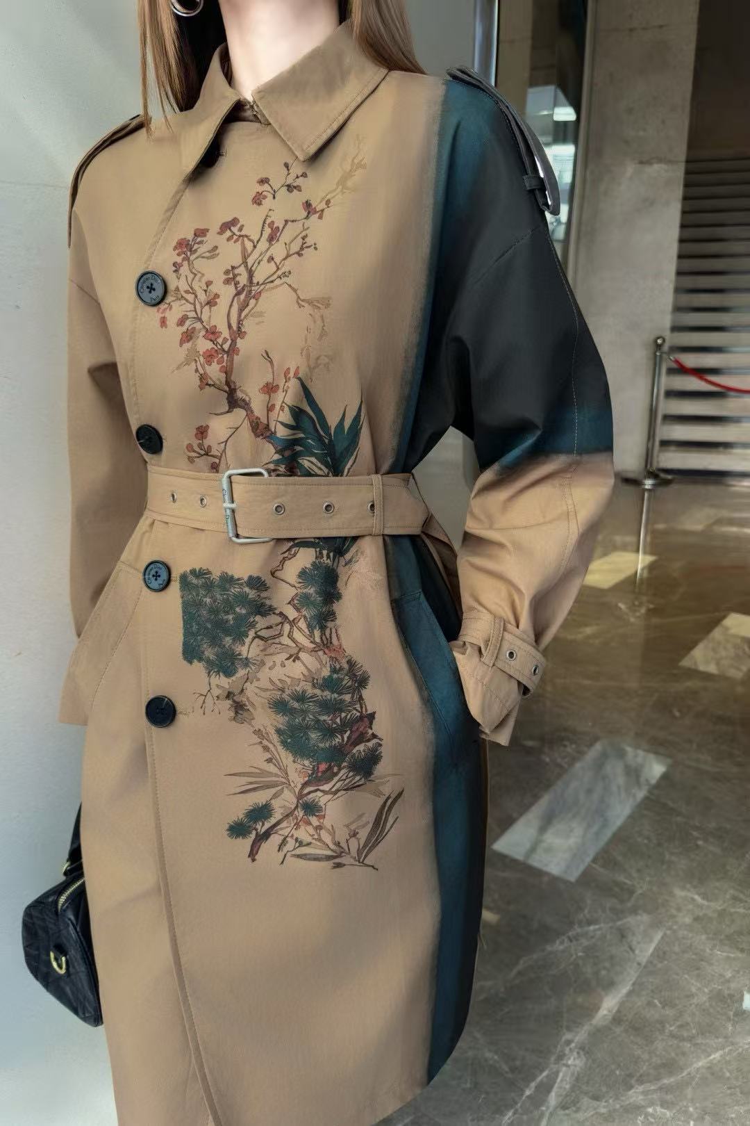 DI0Rプリントトレンチコート【50％割引+送料無料】