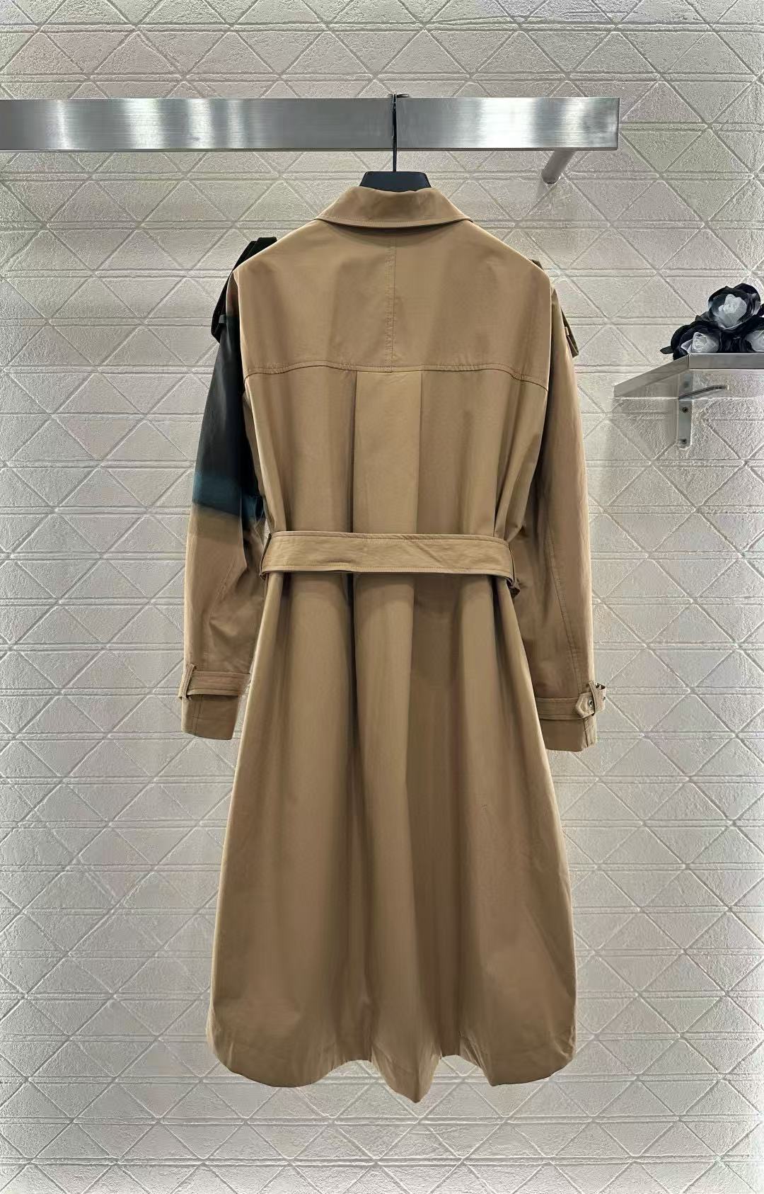 DI0Rプリントトレンチコート【50％割引+送料無料】