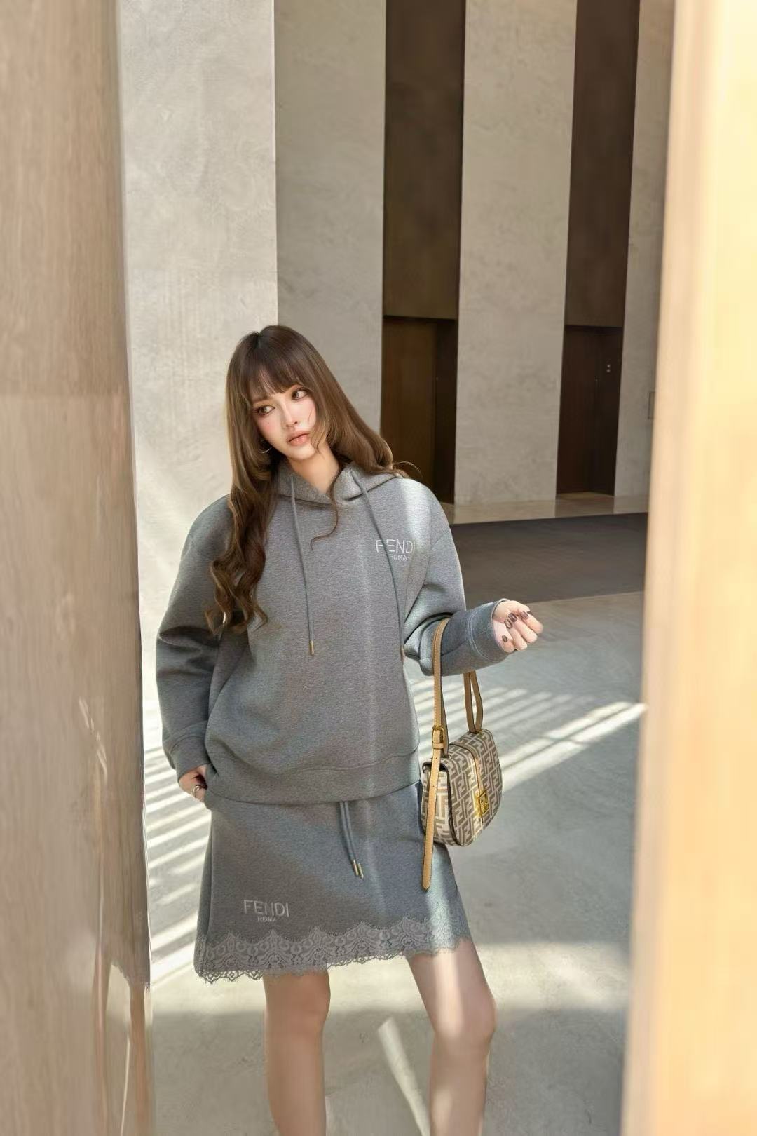 FEND1 フード付きスウェットシャツ+スカート ツーピースセット【50％割引+送料無料】