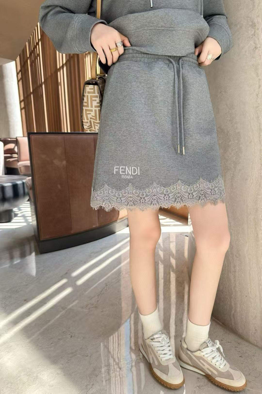 FEND1 フード付きスウェットシャツ+スカート ツーピースセット【50％割引+送料無料】