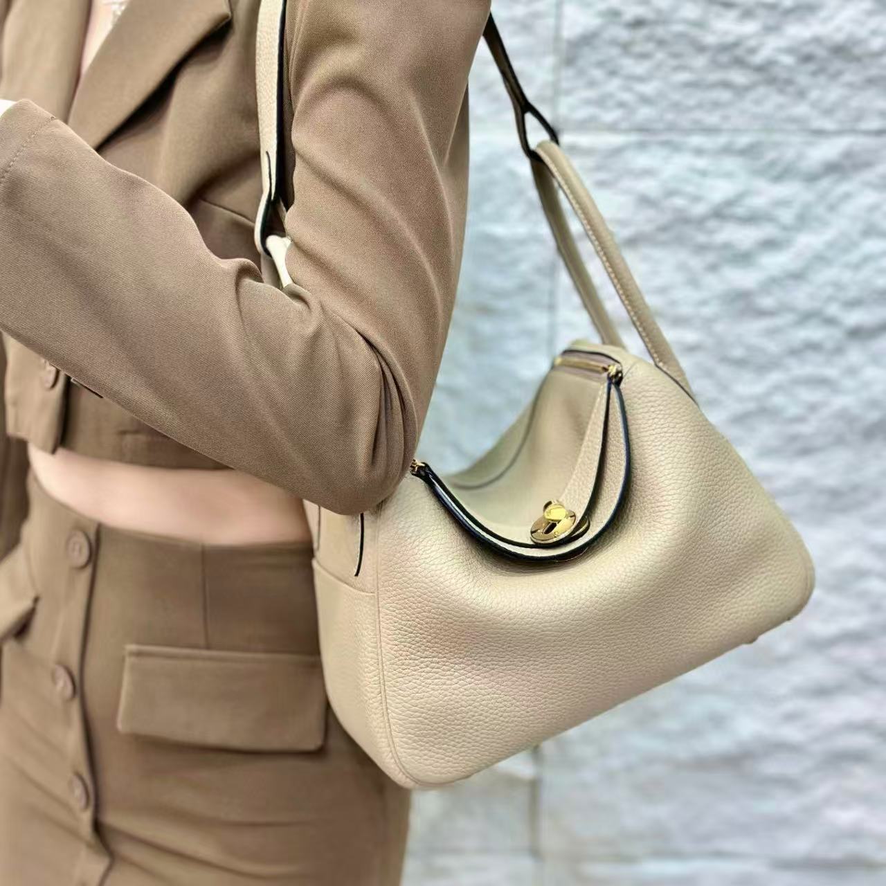 HERME5高品質Lindy牛革ショルダーバッグ【50％割引+送料無料】