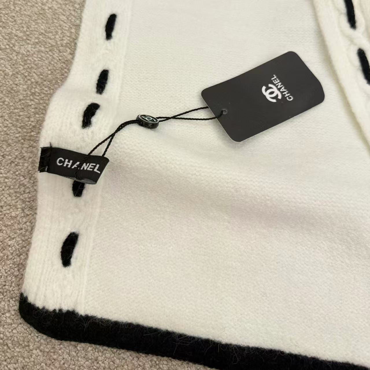 CHANE1 ダブルC カシミアスカーフ【50％割引+送料無料】