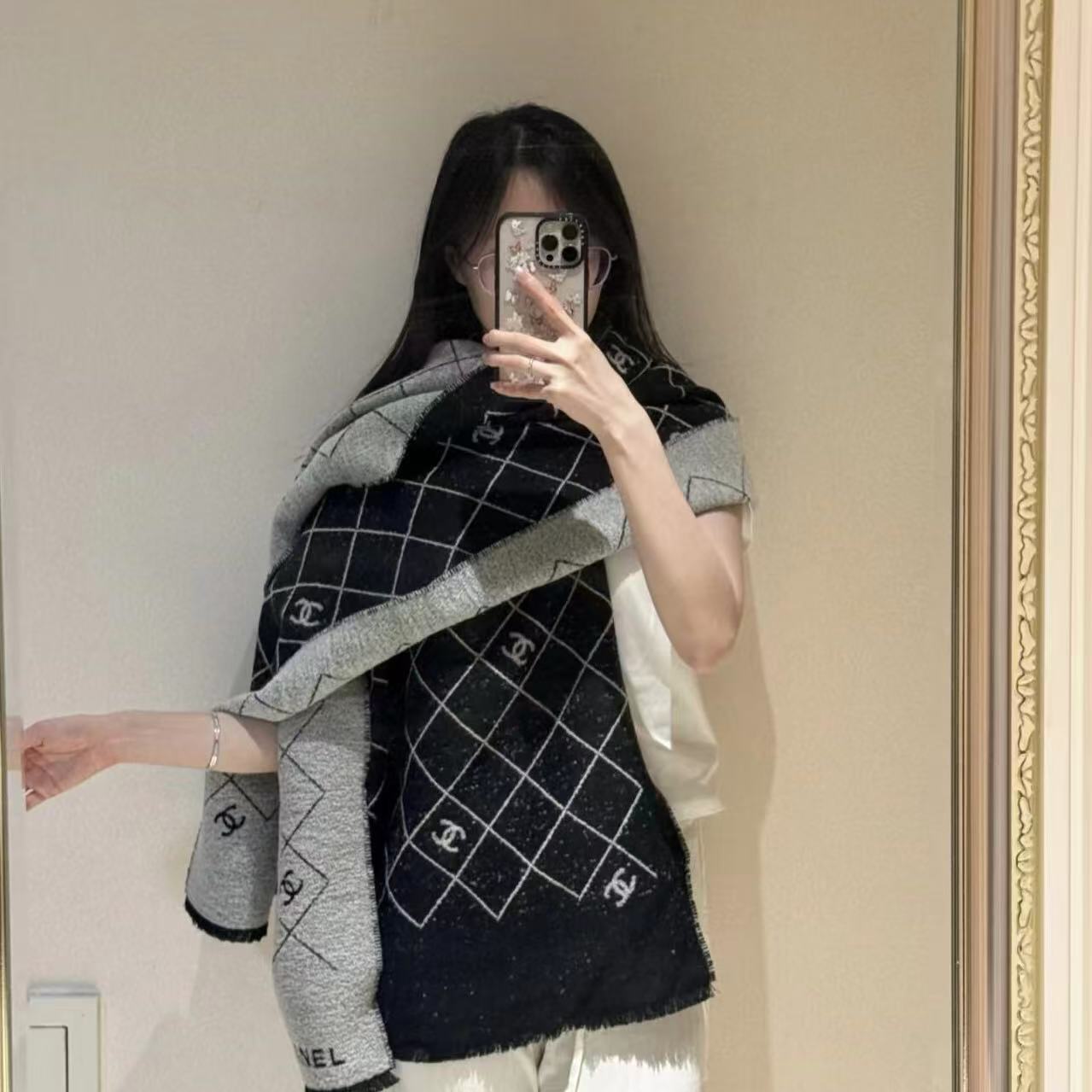 CHANE1 ダブルC チェック柄 カシミアスカーフ【50％割引+送料無料】