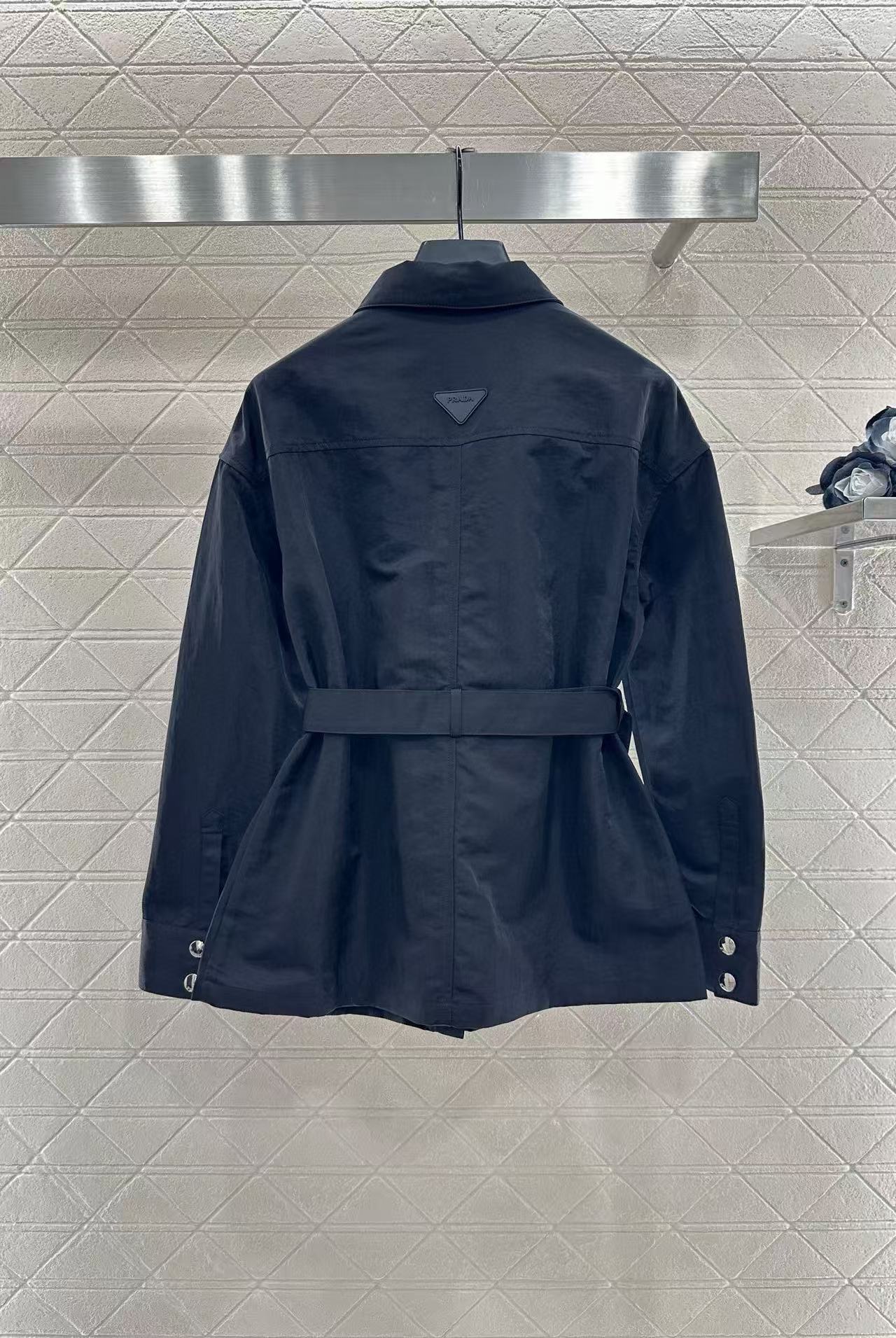 PR4DAトライアングルロゴシャツ【50％割引+送料無料】