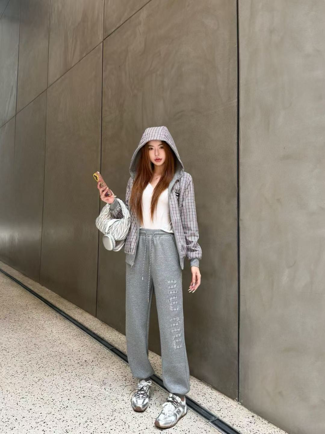 M1UM1U フード付きジップアップジャケット+パンツ ツーピースセット【50％割引+送料無料】