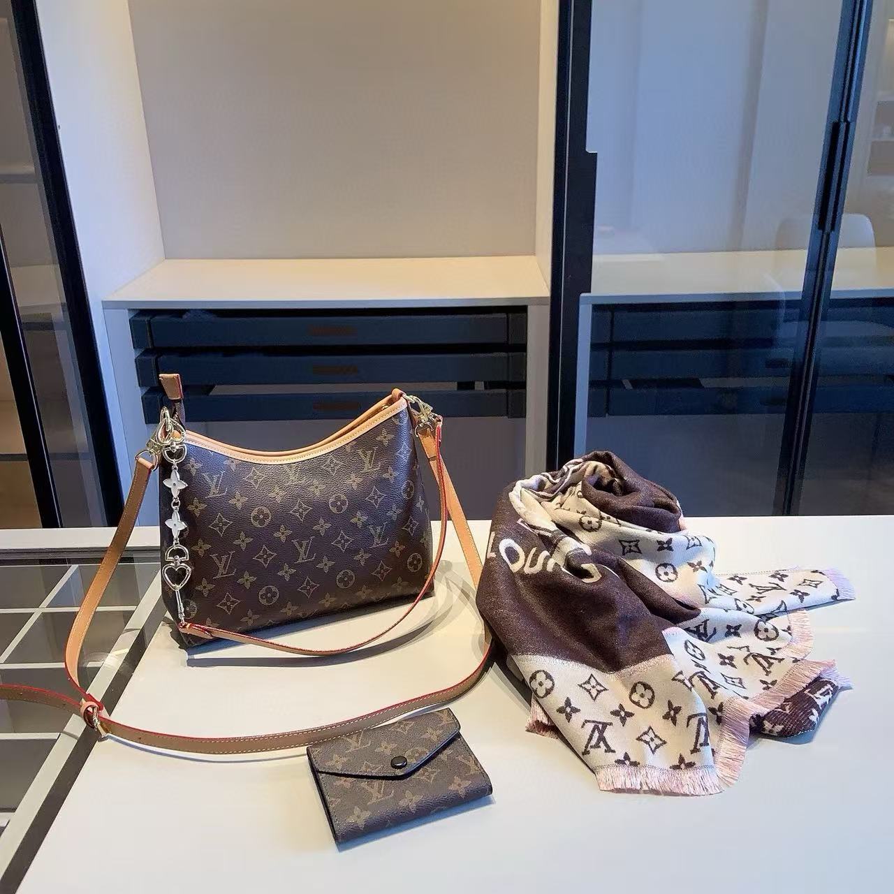 LVコンビネーション3点セット【50％割引+送料無料】X823