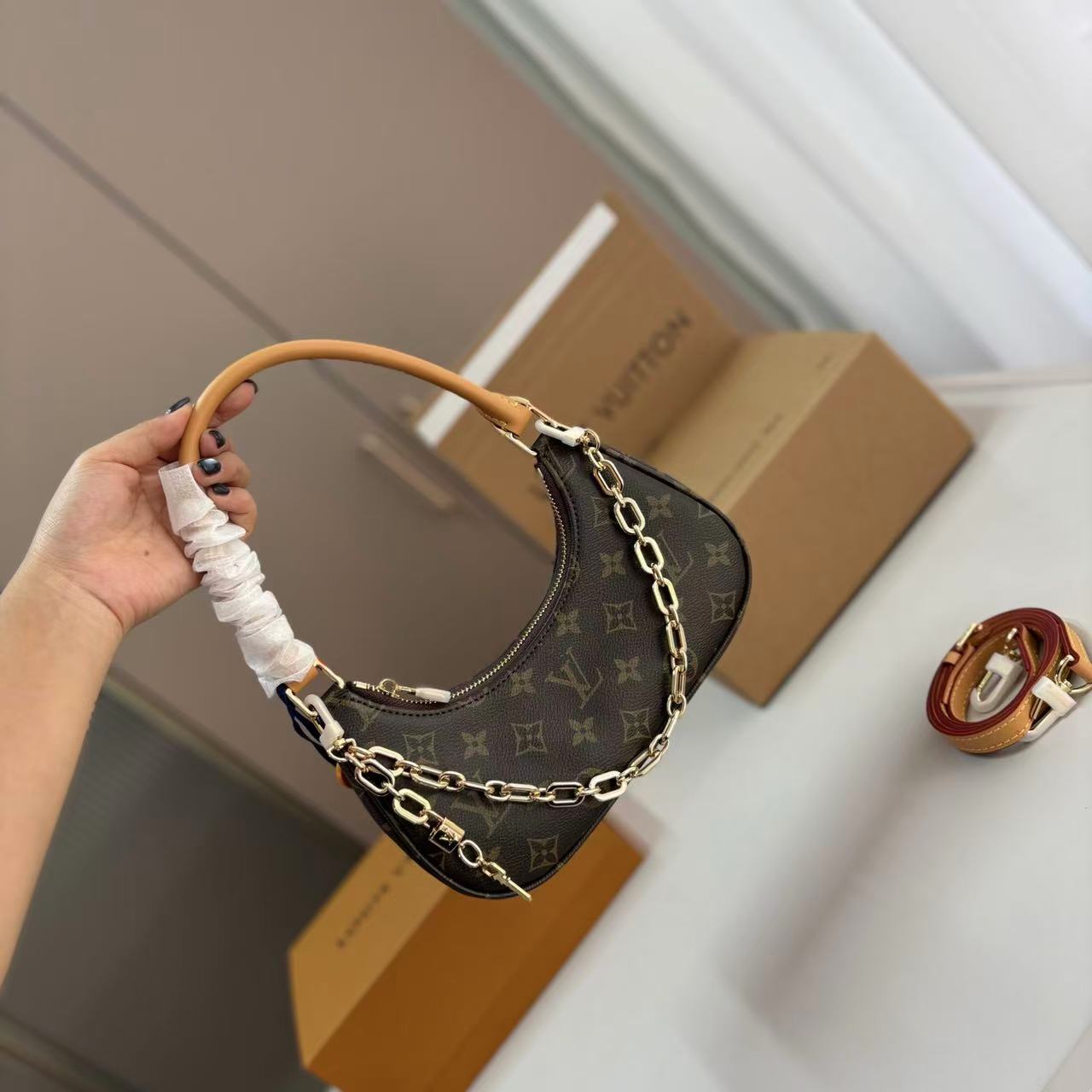 LVモノグラム アームピットバッグ【50％割引+送料無料】