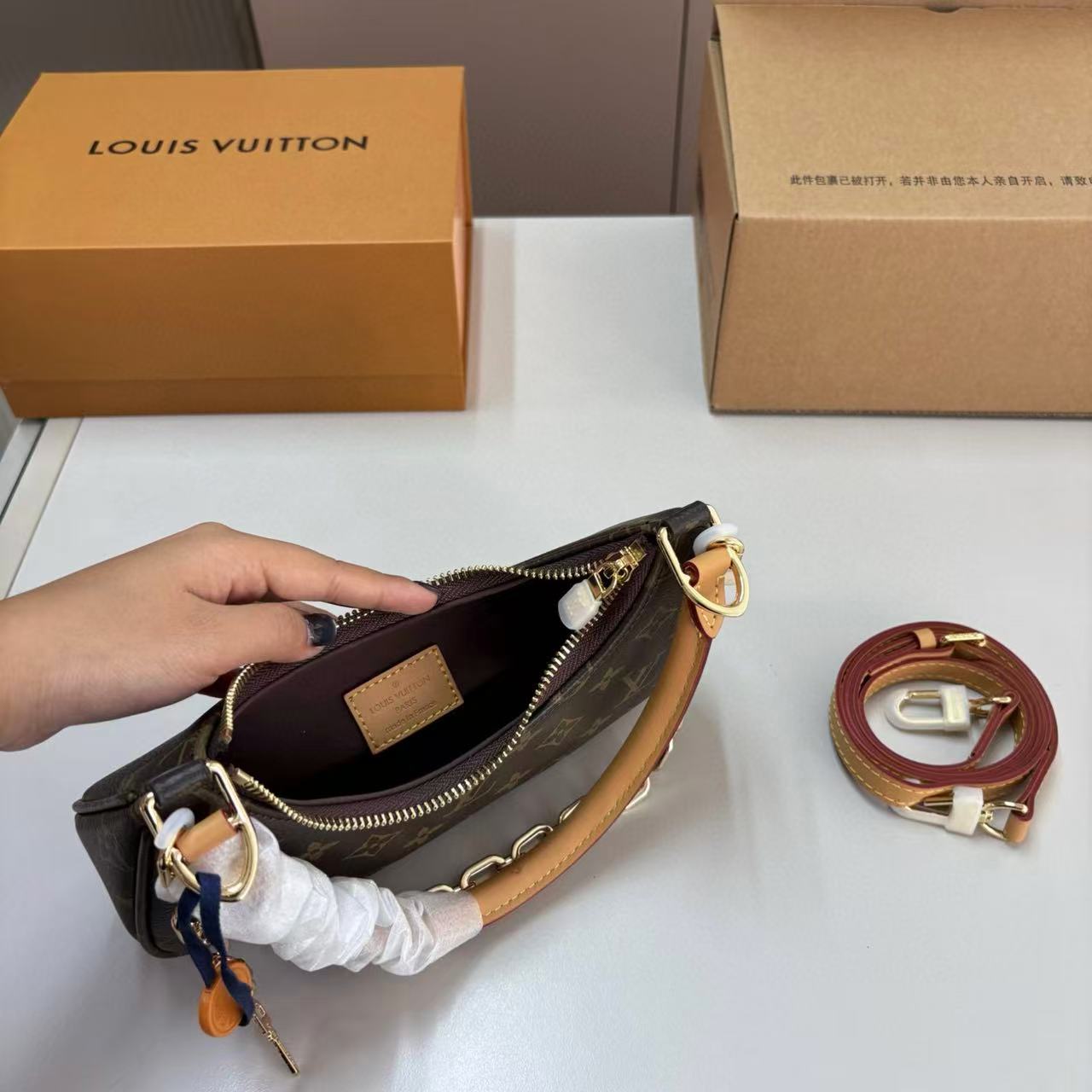 LVモノグラム アームピットバッグ【50％割引+送料無料】