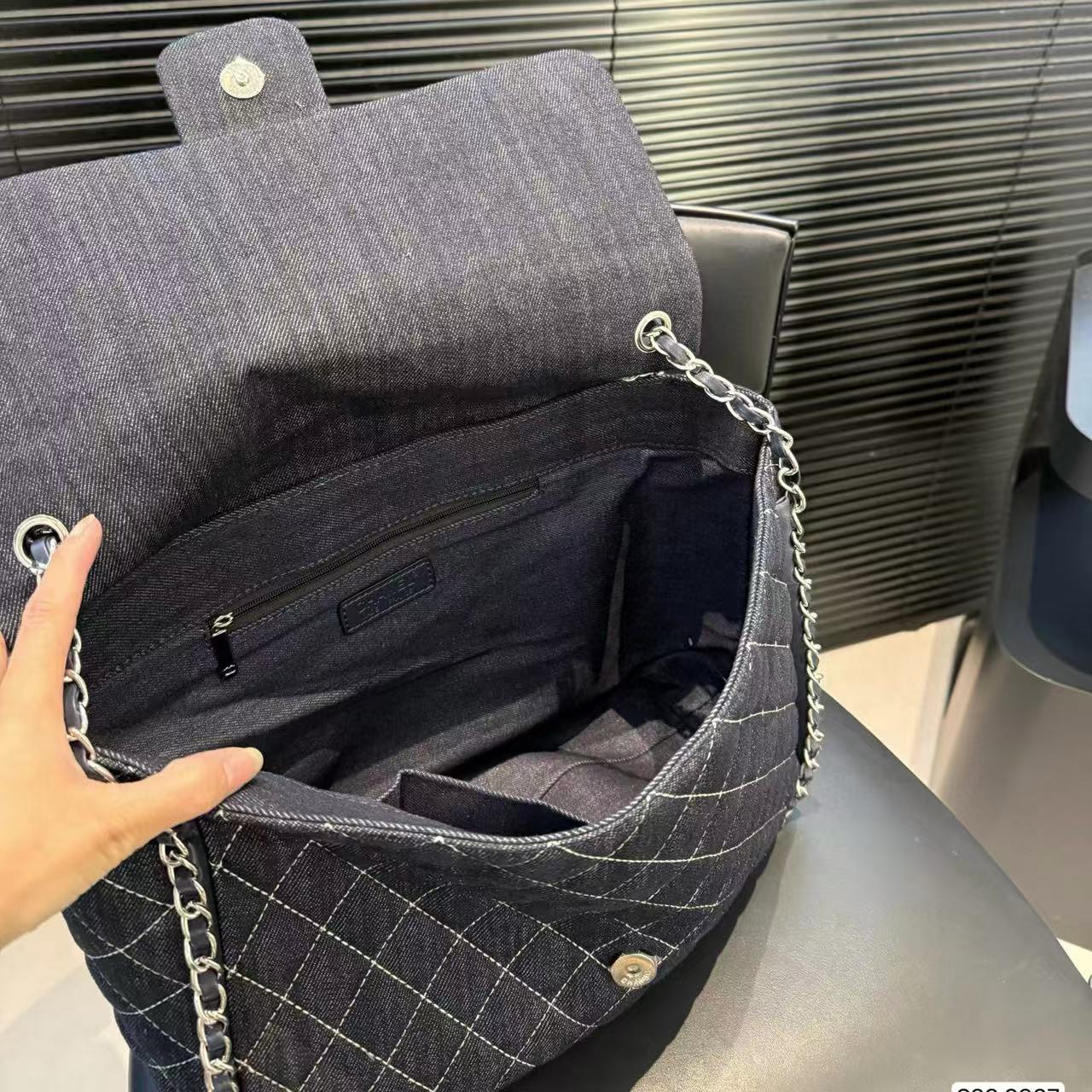 CHANE1 デニムチェーンバッグ【50％割引+送料無料】
