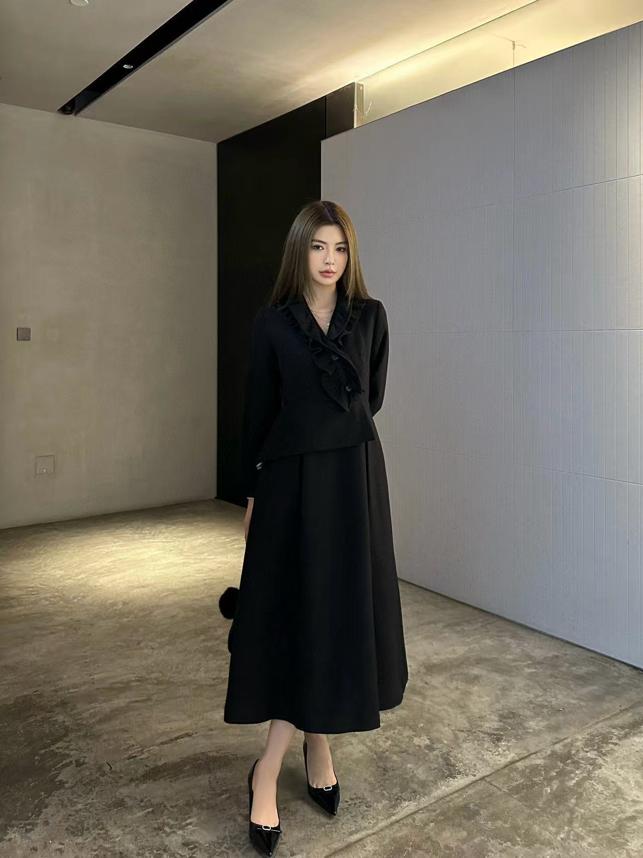 DI0R 高品質フリルVネックウールドレス【50％割引+送料無料】