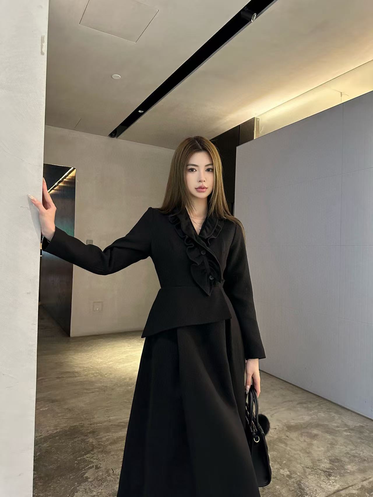 DI0R 高品質フリルVネックウールドレス【50％割引+送料無料】