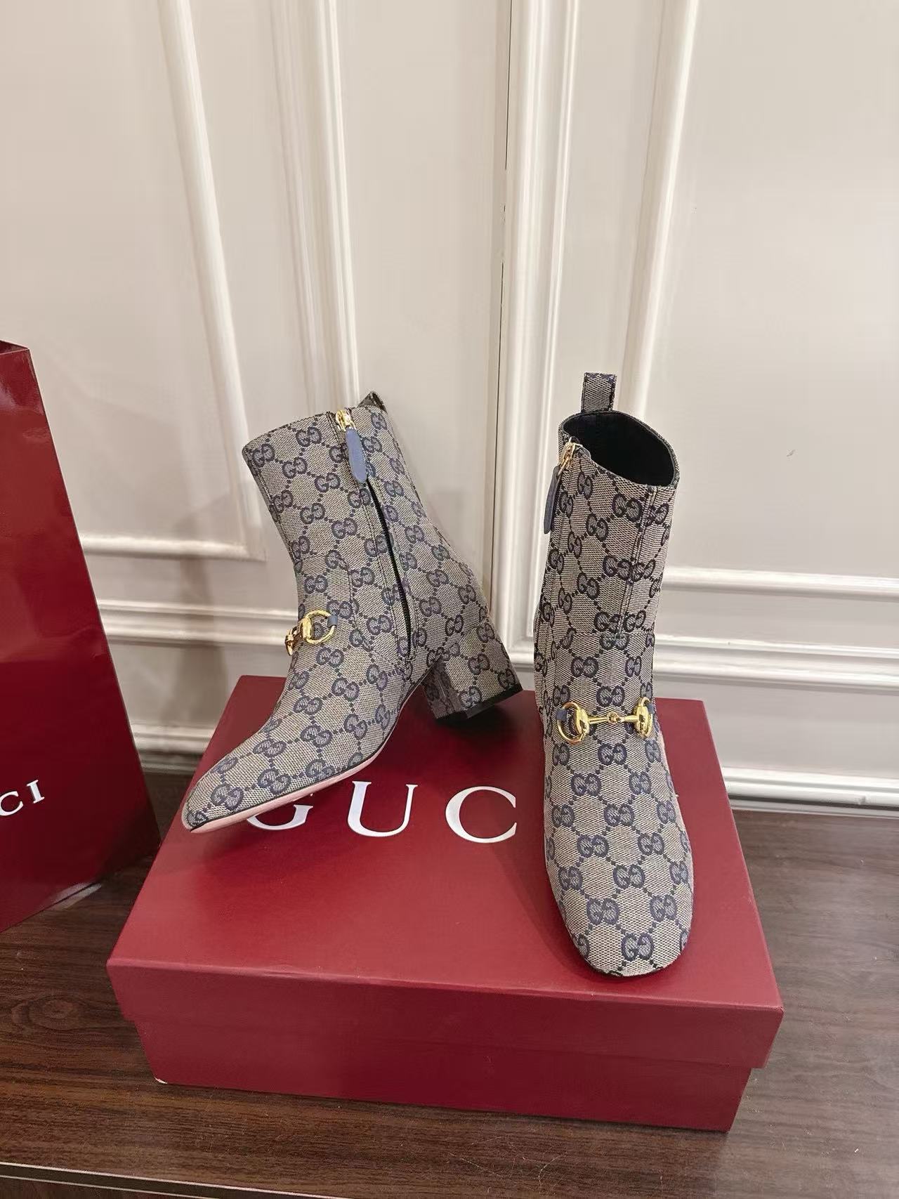 GUCC1 高品質ホースビットチャンキーヒールアンクルブーツ【50％割引+送料無料】