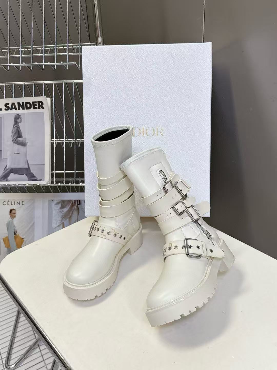 DI0Rの高品質秋冬ブーツ【50％割引+送料無料】