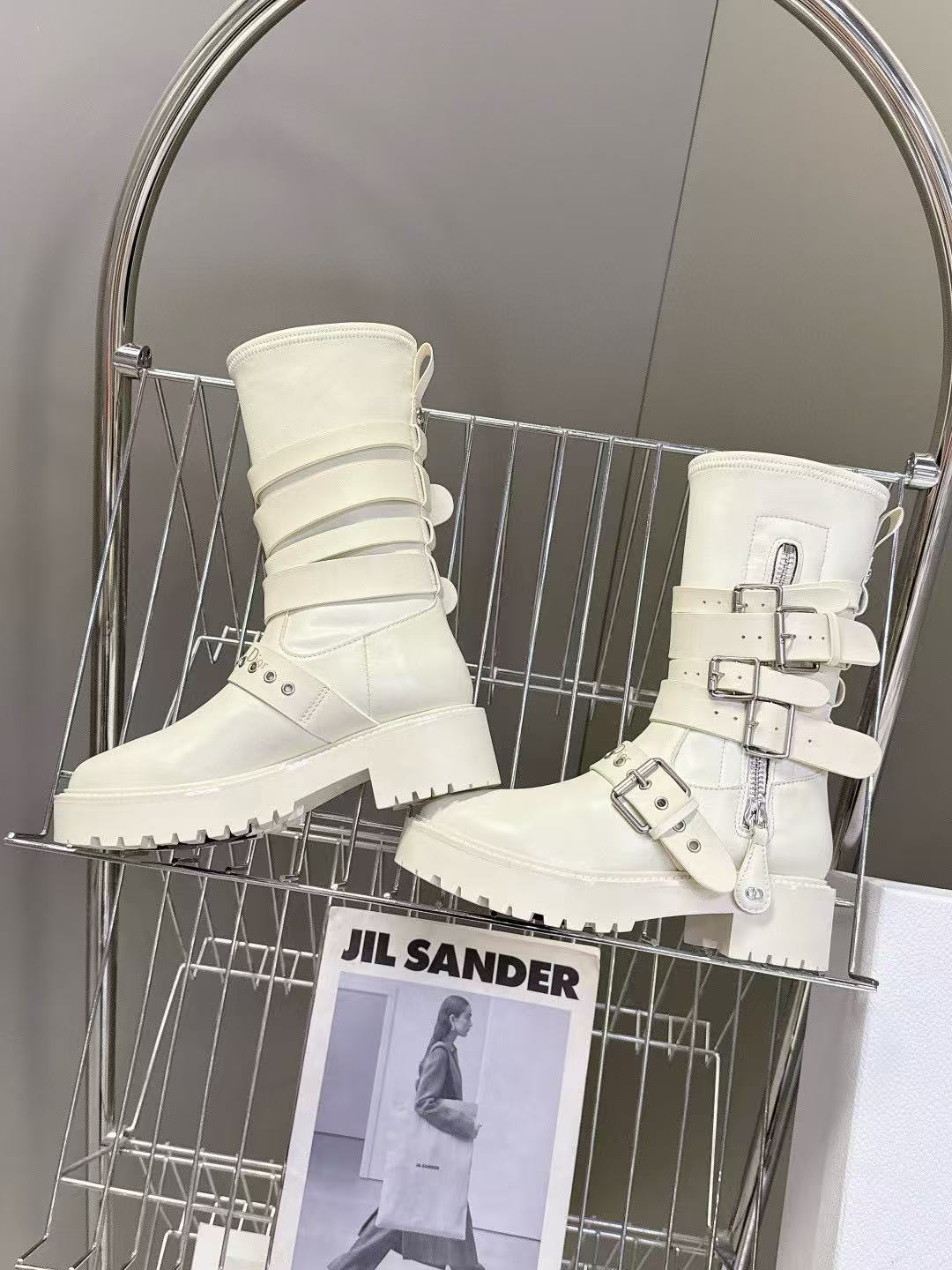 DI0Rの高品質秋冬ブーツ【50％割引+送料無料】