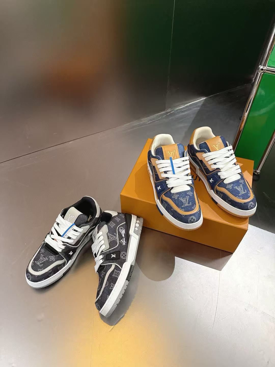 LVの高品質メンズスニーカー【50％割引+送料無料】