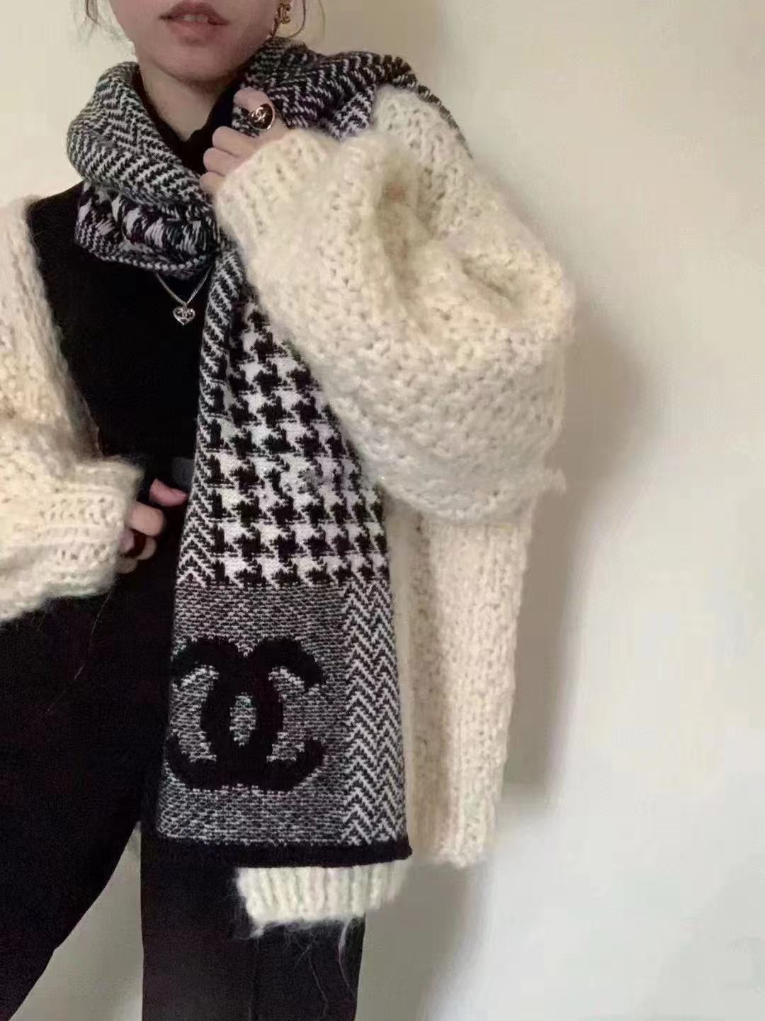 CHANE1 ダブルC 千鳥格子ウールスカーフ【50％割引+送料無料】