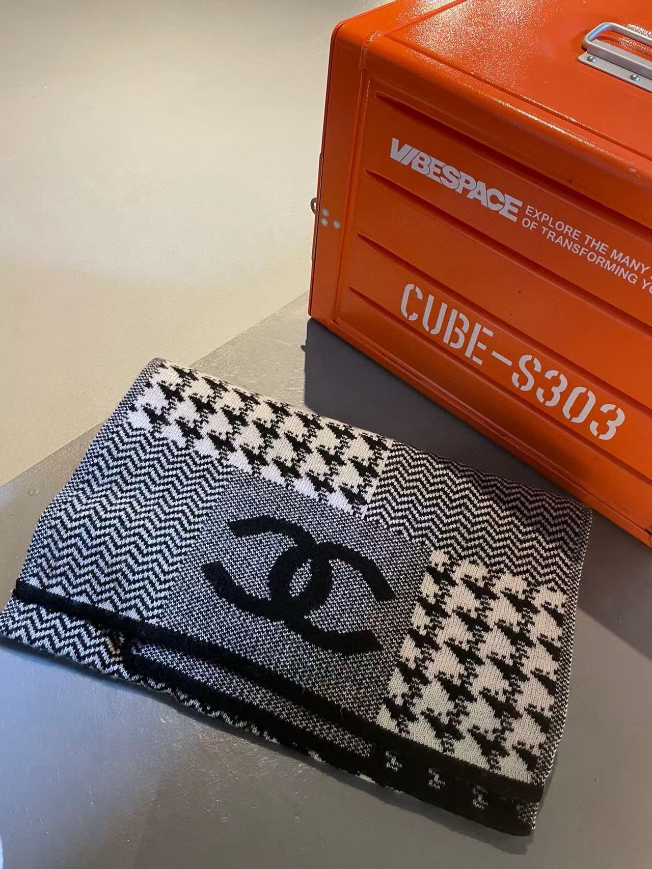 CHANE1 ダブルC 千鳥格子ウールスカーフ【50％割引+送料無料】