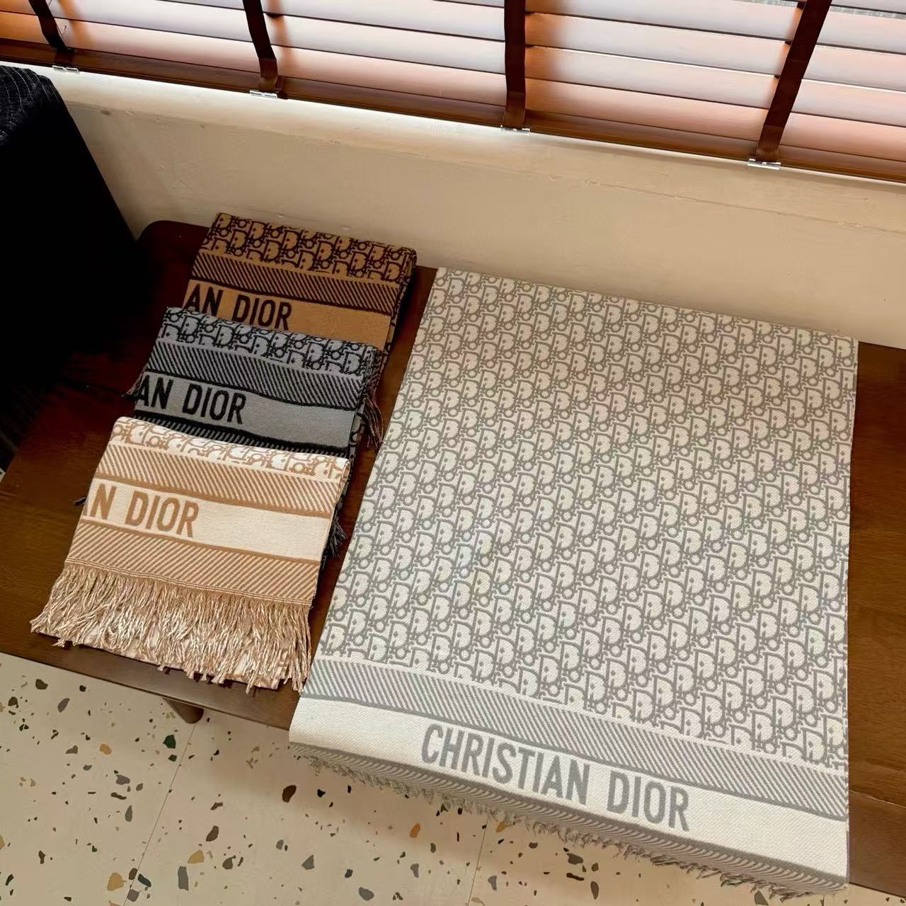 DI0R ジャカードタッセルウールスカーフ【50％割引+送料無料】