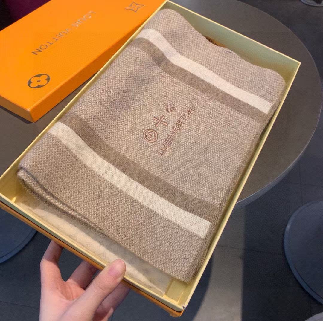 LV刺繍ウールスカーフ【50％割引+送料無料】