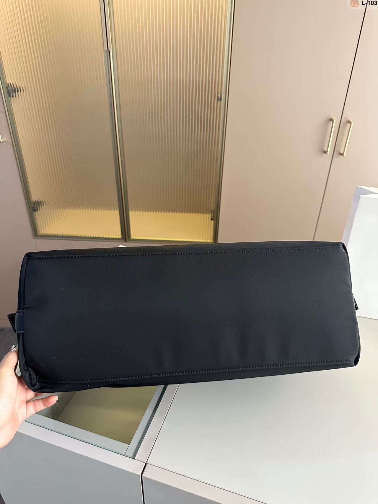 PR4DAナイロントラベルバッグ【50％割引+送料無料】