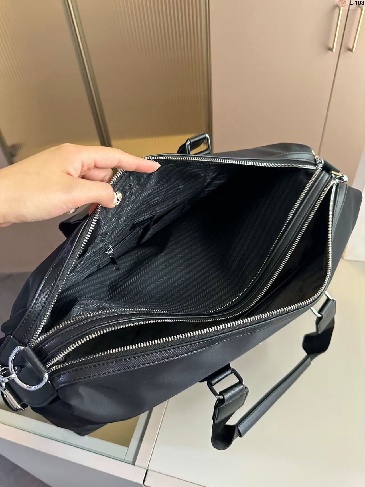 PR4DAナイロントラベルバッグ【50％割引+送料無料】