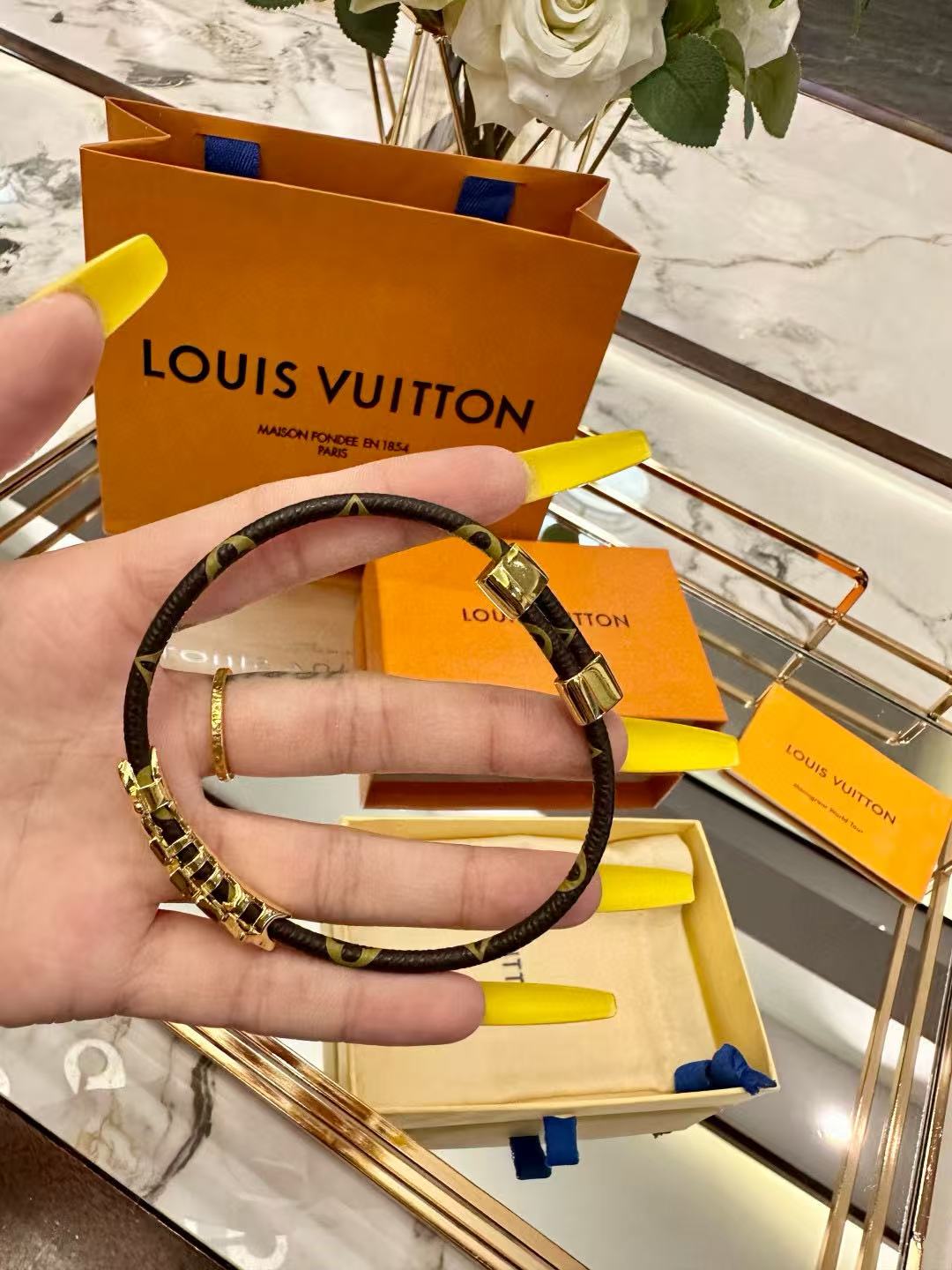 LV四つ葉のクローバーブレスレット【50％割引+送料無料】