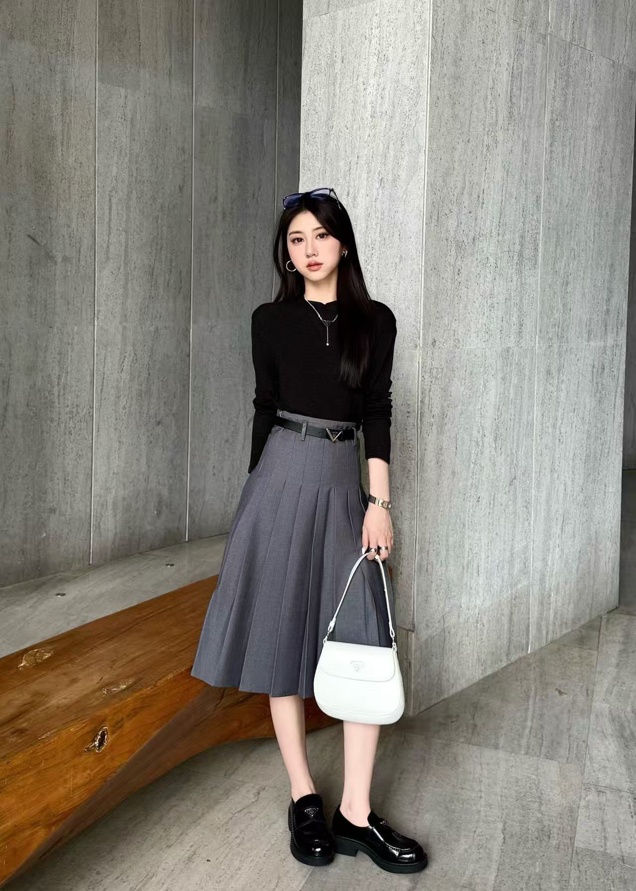 PR4DA 高品質トライアングルロゴプリーツスカート【50％割引+送料無料】