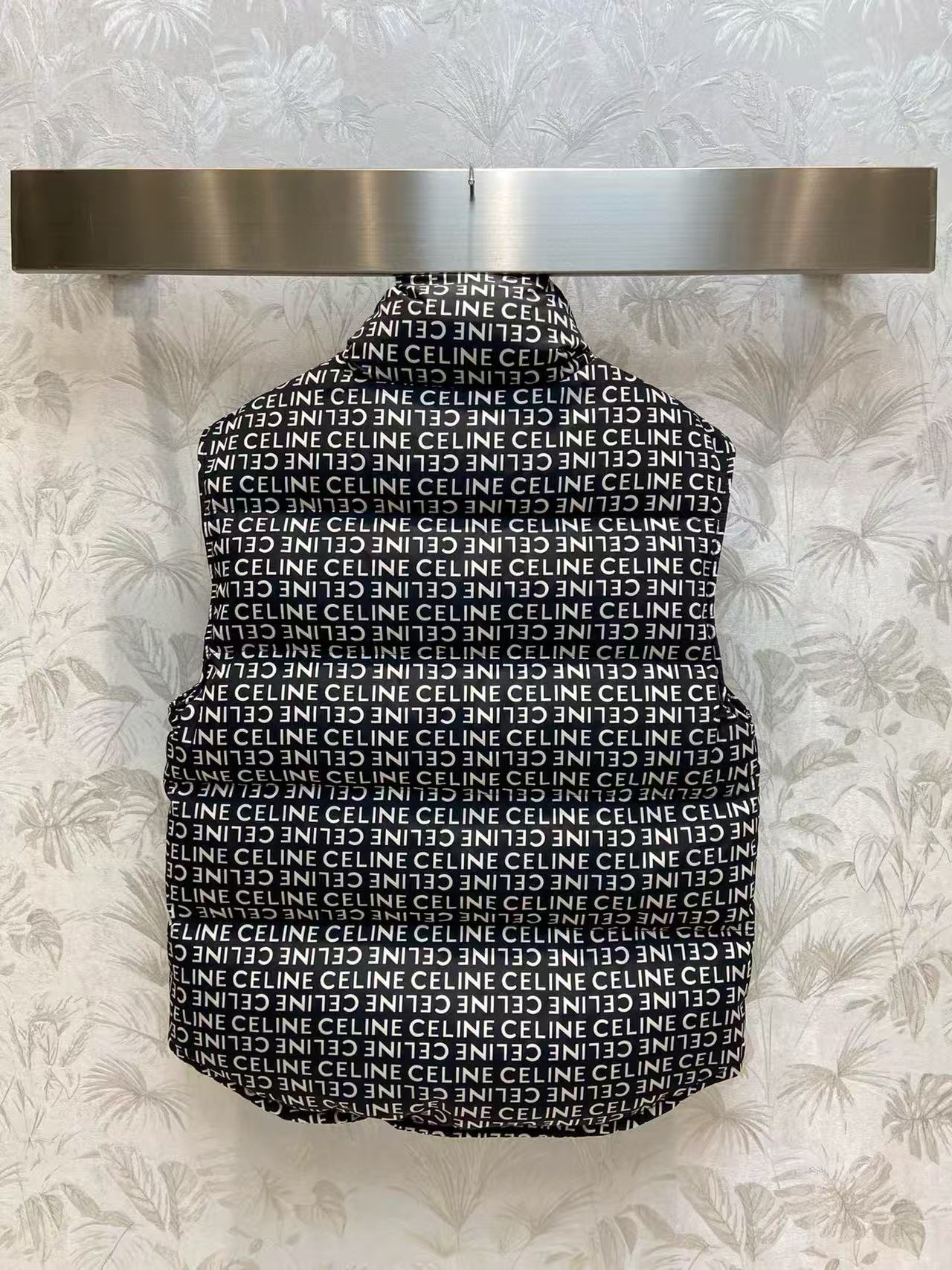 CEL1NE メタルボタン レタリング ダウンベスト【50％割引+送料無料】