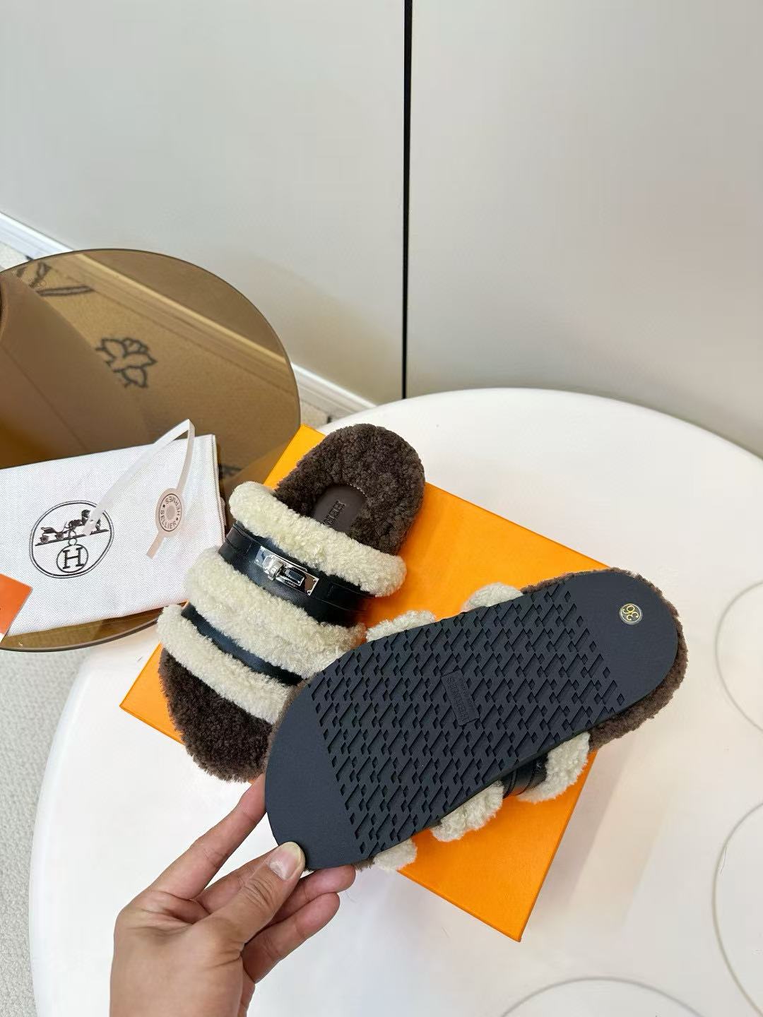 HERME5高品質ふわふわスリッパ【50％割引+送料無料】
