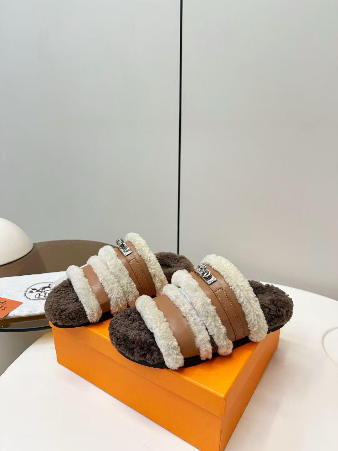 HERME5高品質ふわふわスリッパ【50％割引+送料無料】