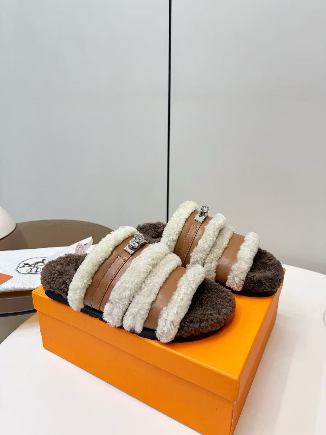 HERME5高品質ふわふわスリッパ【50％割引+送料無料】