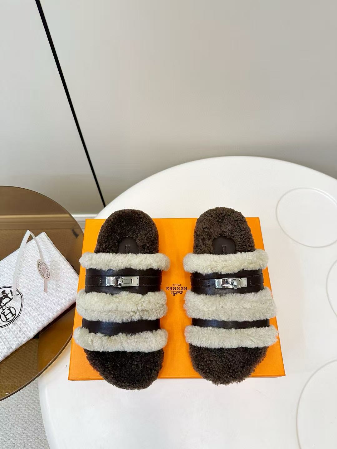 HERME5高品質ふわふわスリッパ【50％割引+送料無料】