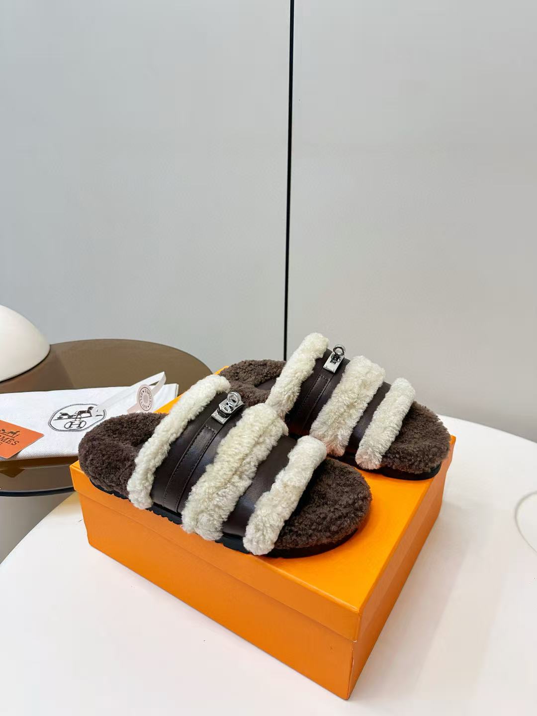 HERME5高品質ふわふわスリッパ【50％割引+送料無料】