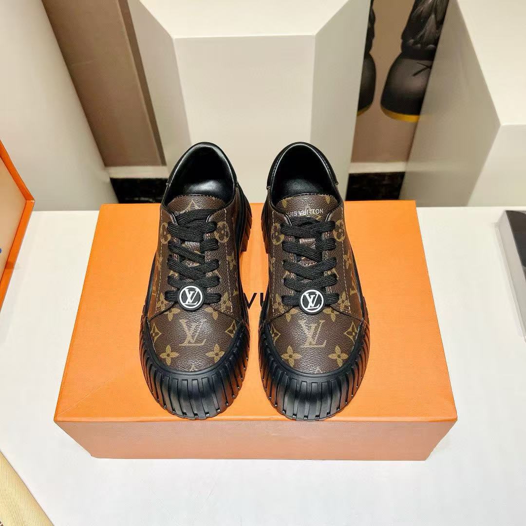 LVの高品質レザープラットフォームシューズ【50％割引+送料無料】