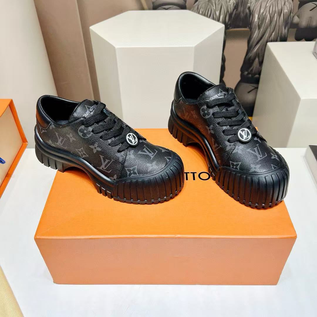 LVの高品質レザープラットフォームシューズ【50％割引+送料無料】