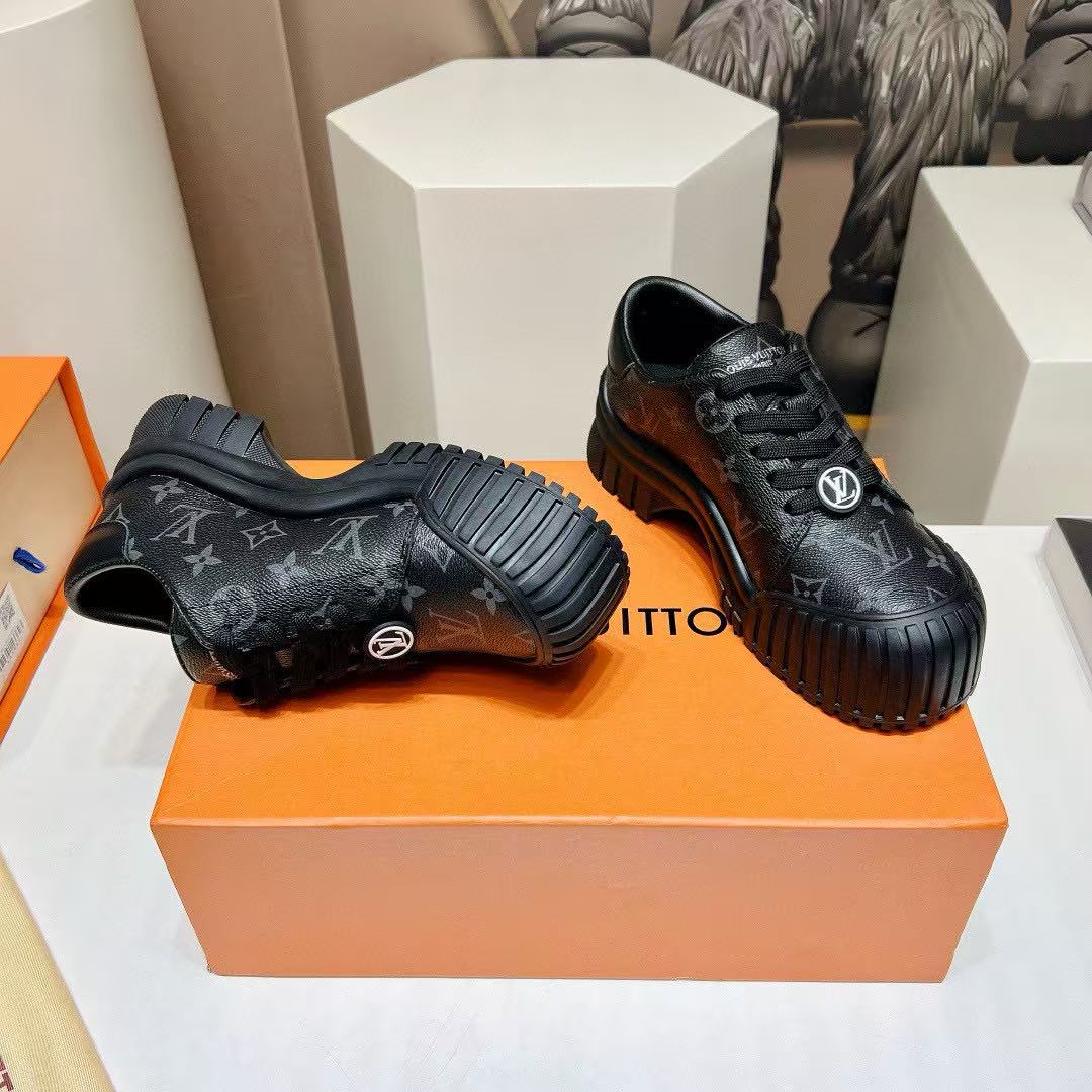 LVの高品質レザープラットフォームシューズ【50％割引+送料無料】