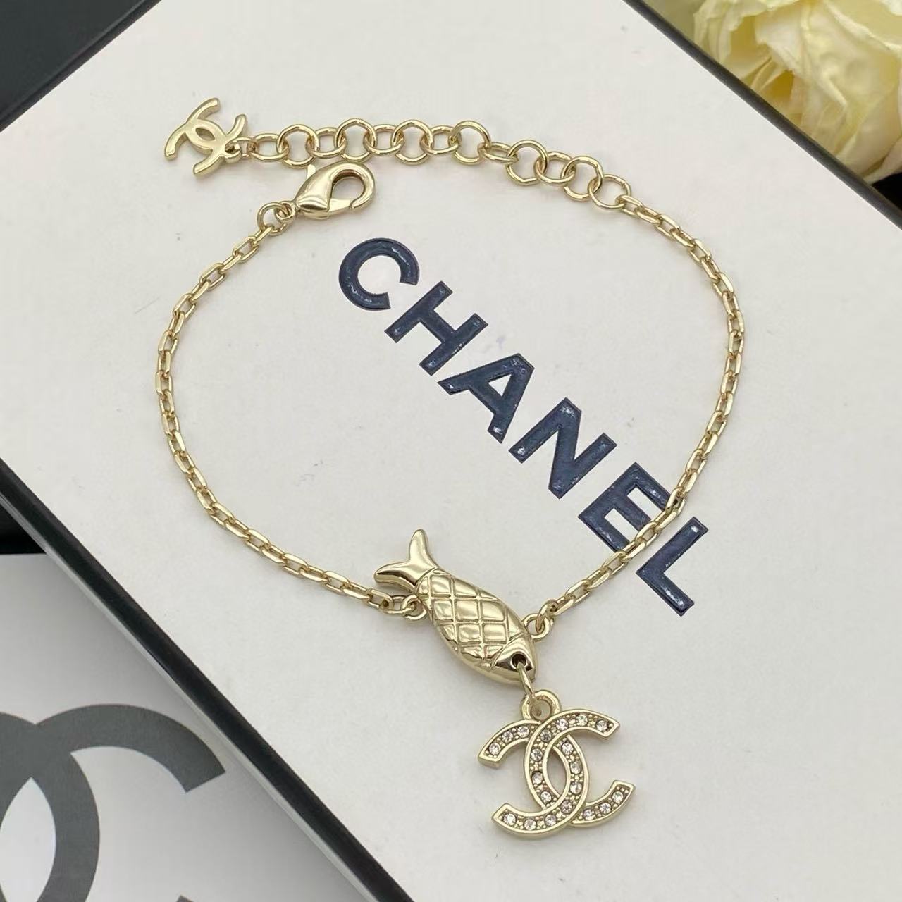 CHANE1 フィッシュ ダブルC ダイヤモンドネックレス【50％割引+送料無料】