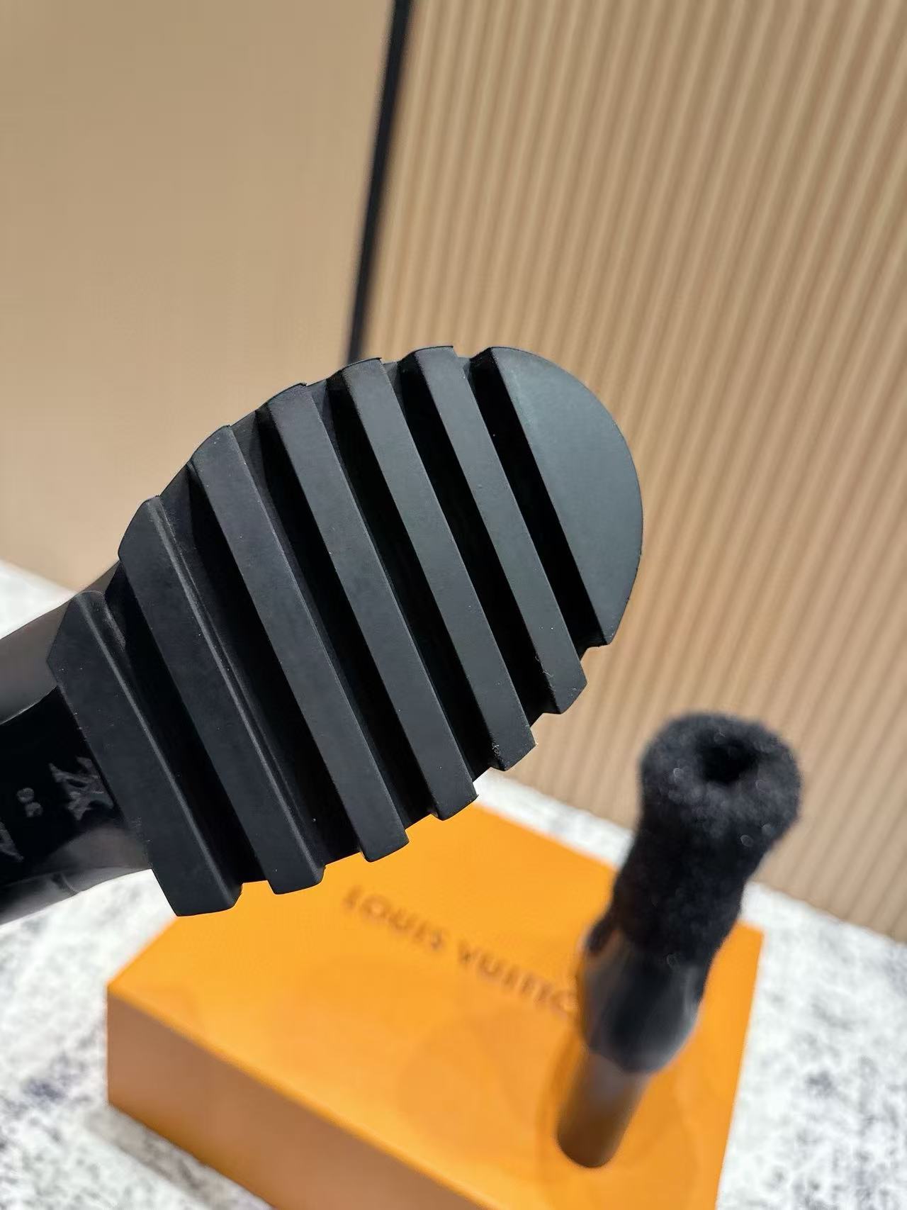 LVの高品質秋冬ウール＆レザーハイヒールブーツ【50％割引+送料無料】