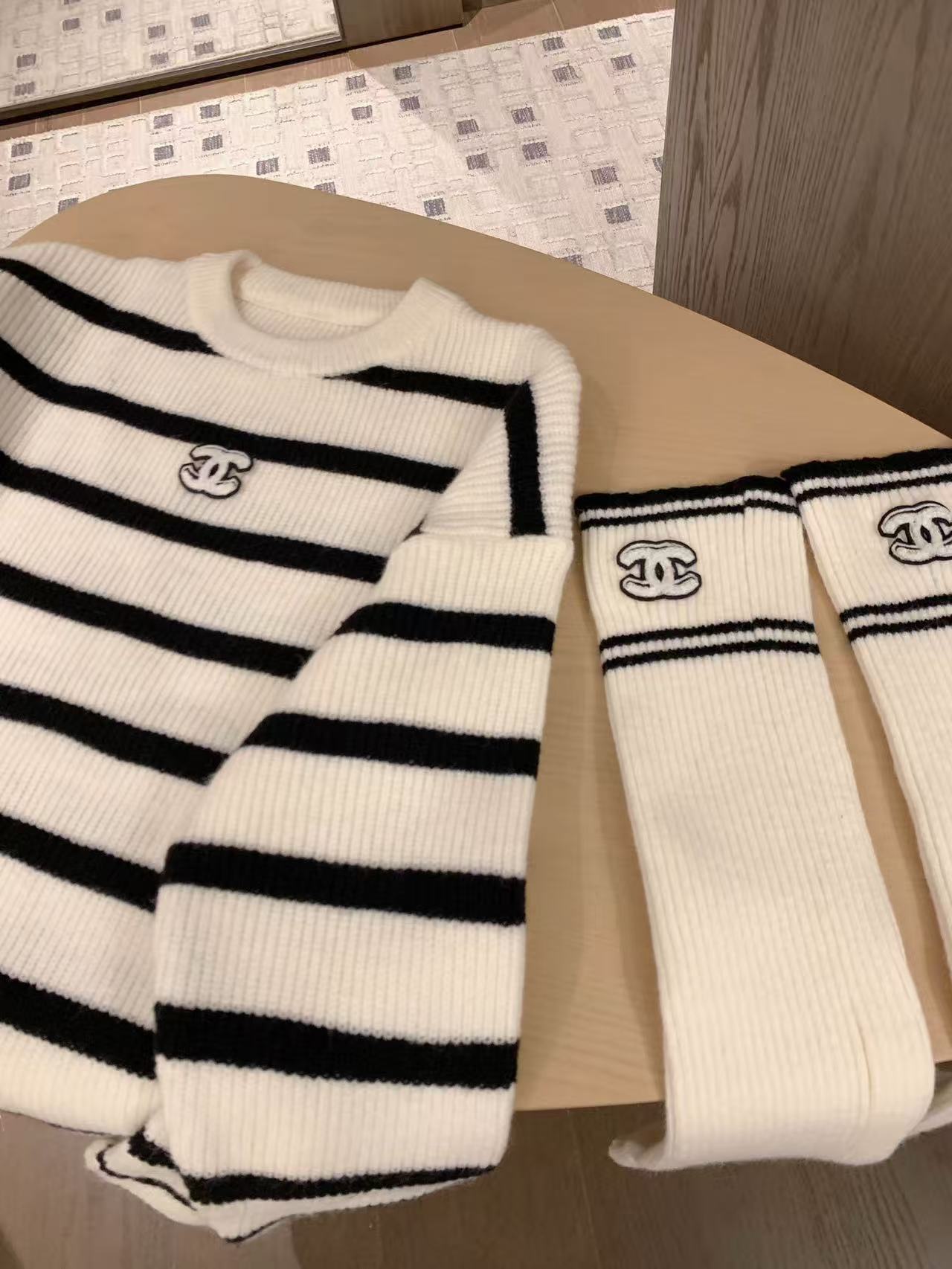 CHANE1 ストライプセーター＆ソックス ツーピースセット【50％割引+送料無料】