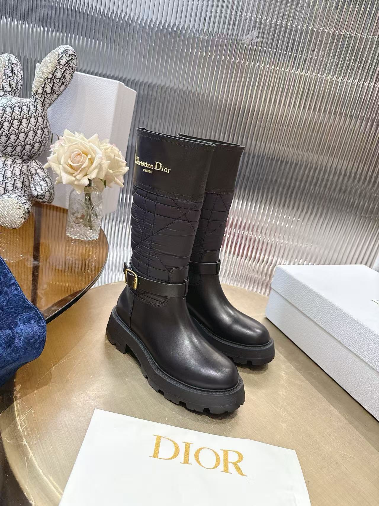 DI0R高品質厚底レタードハイブーツ【50％割引+送料無料】