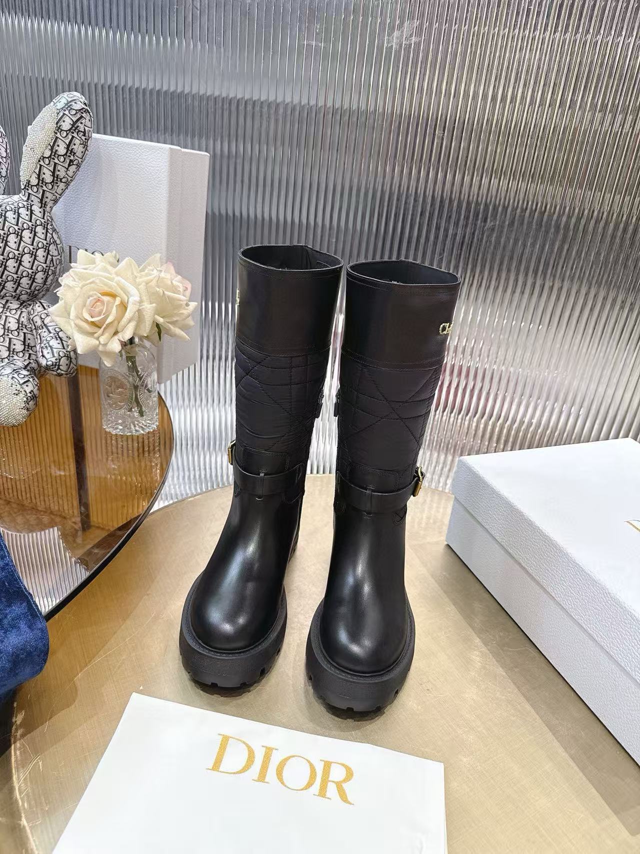DI0R高品質厚底レタードハイブーツ【50％割引+送料無料】