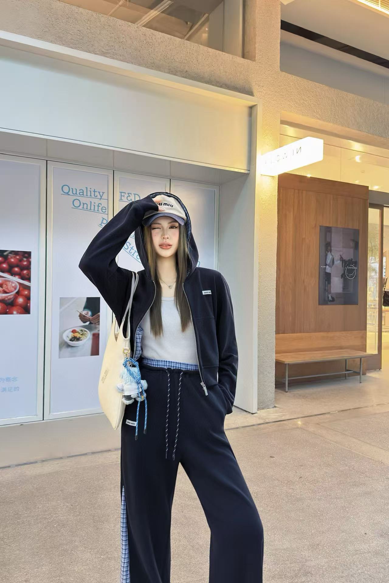 M1UM1U カラーブロック フード付きジャケット + パンツ ツーピースセット【50％割引+送料無料】