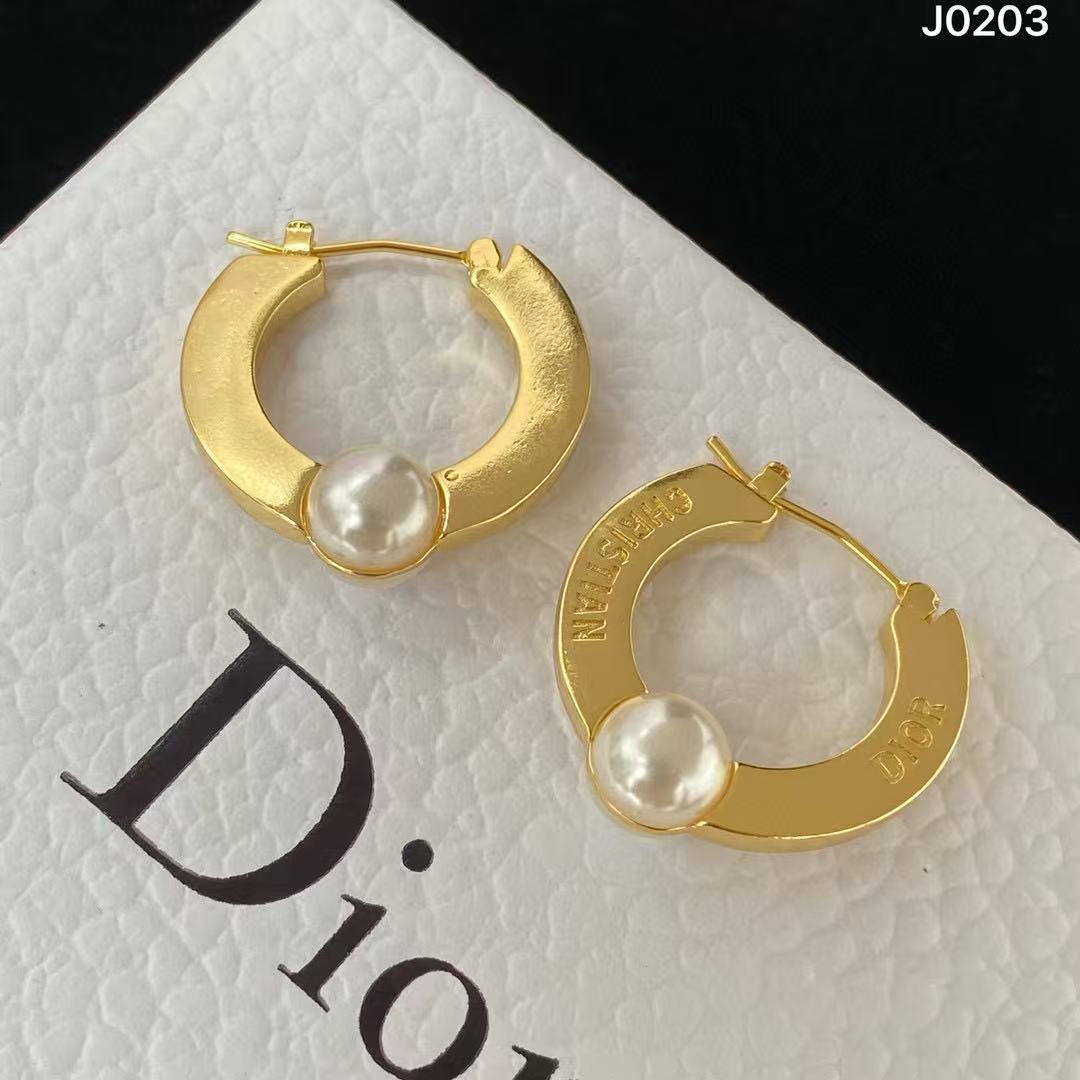 DI0R パールイヤリング【50％割引+送料無料】