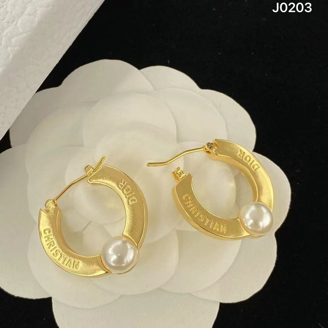 DI0R パールイヤリング【50％割引+送料無料】