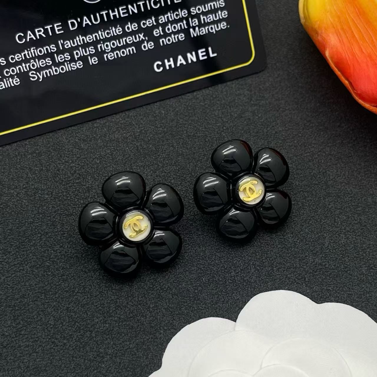 CHANE1 ダブルCフラワーイヤリング【50％割引+送料無料】