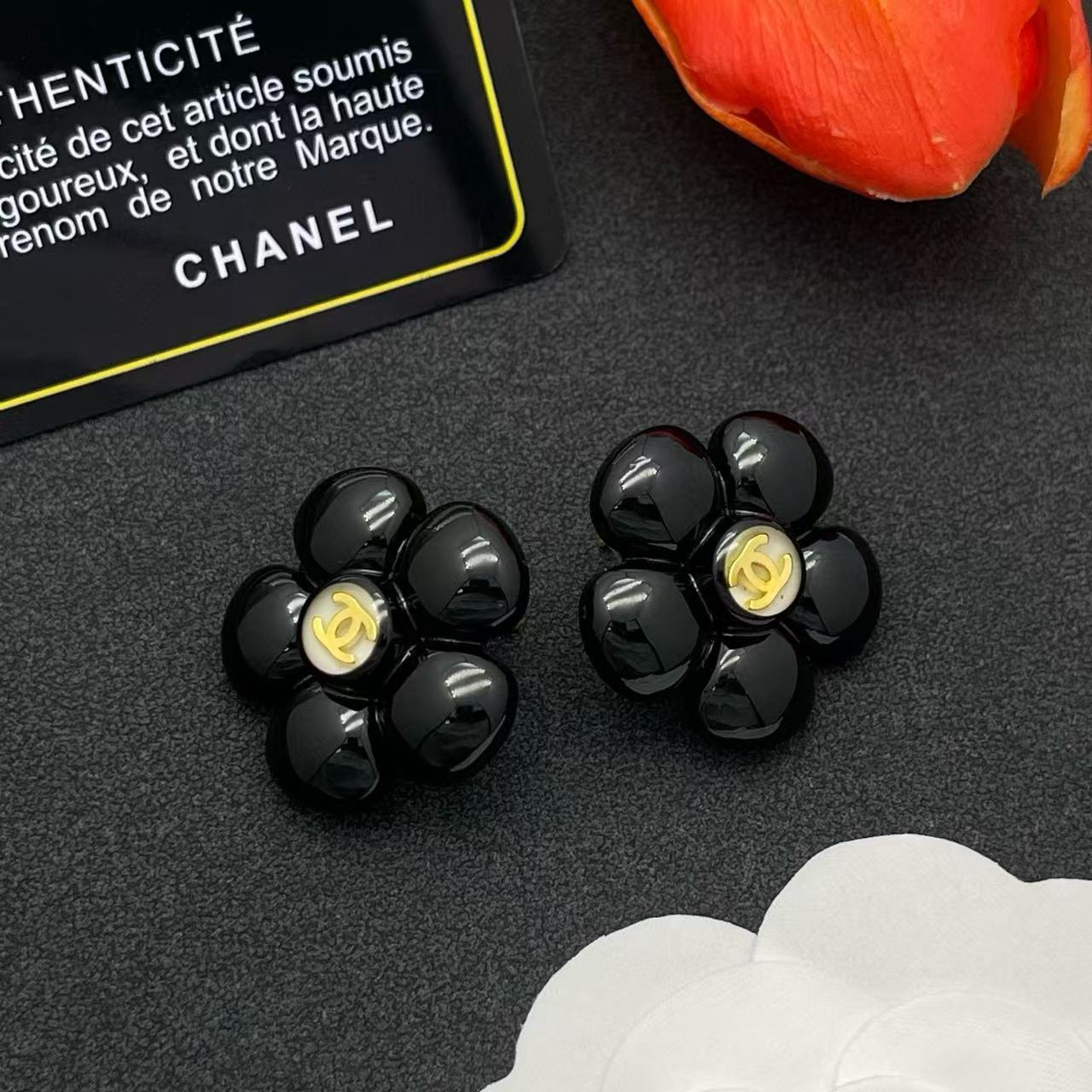 CHANE1 ダブルCフラワーイヤリング【50％割引+送料無料】