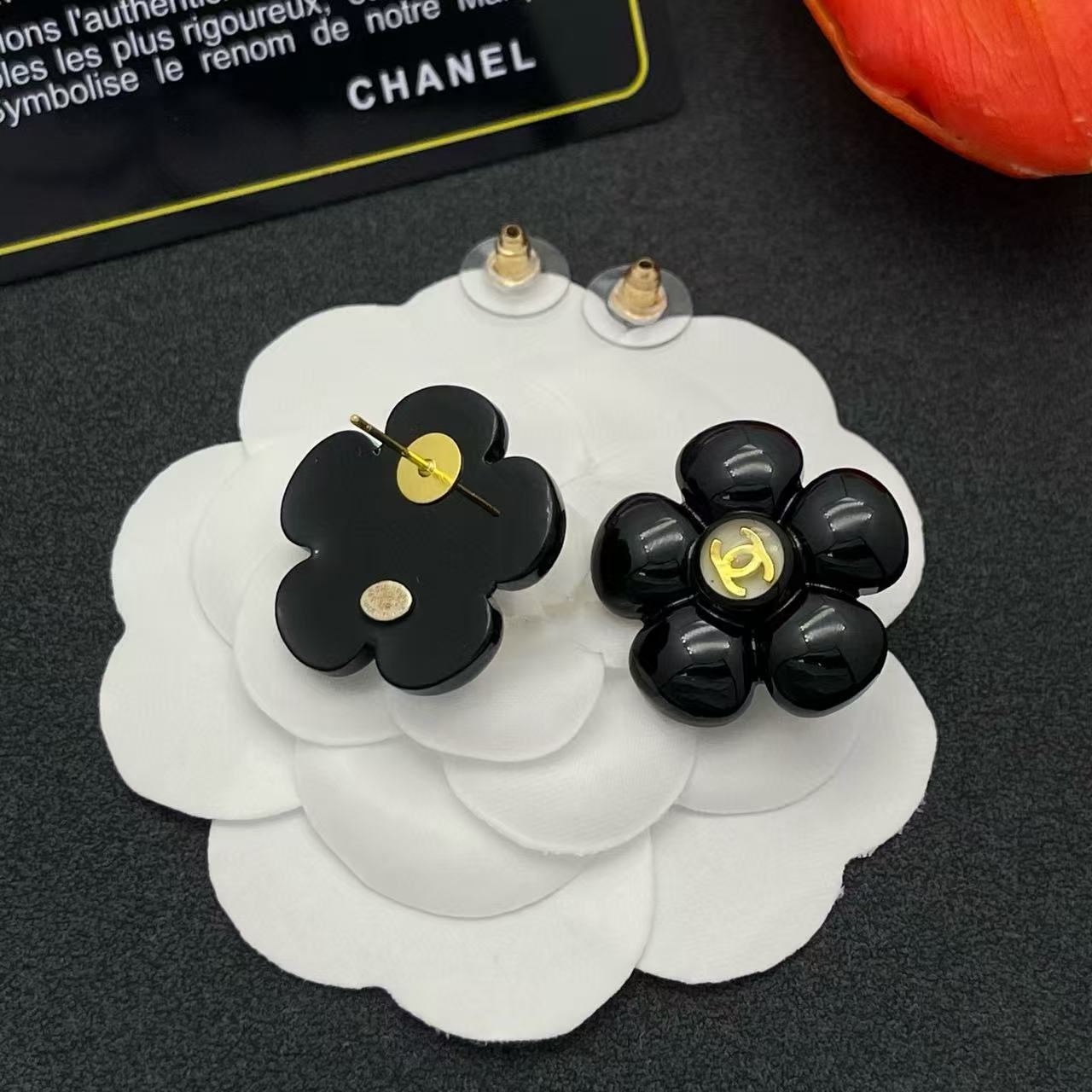 CHANE1 ダブルCフラワーイヤリング【50％割引+送料無料】